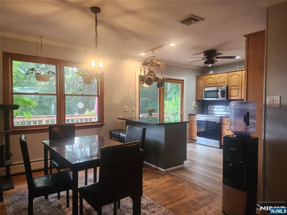 11 Hillsdale Drive Sussex, NJ 07461