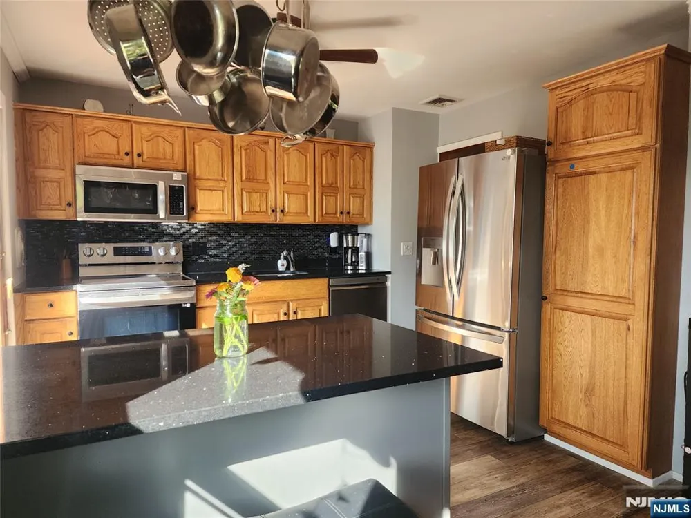 11 Hillsdale Drive Sussex, NJ 07461