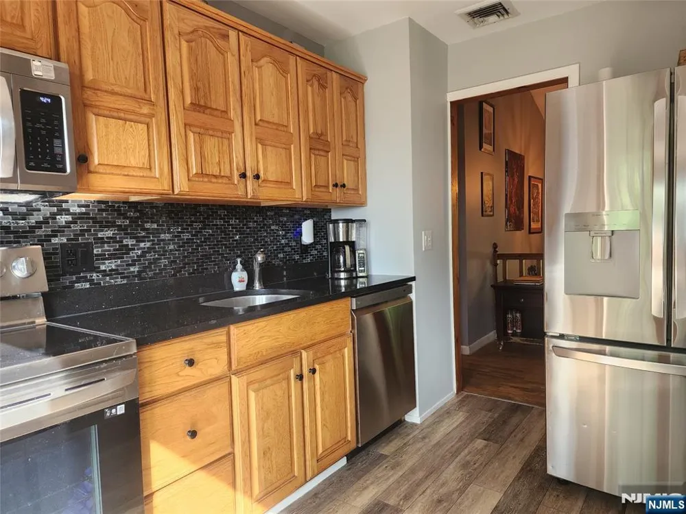 11 Hillsdale Drive Sussex, NJ 07461