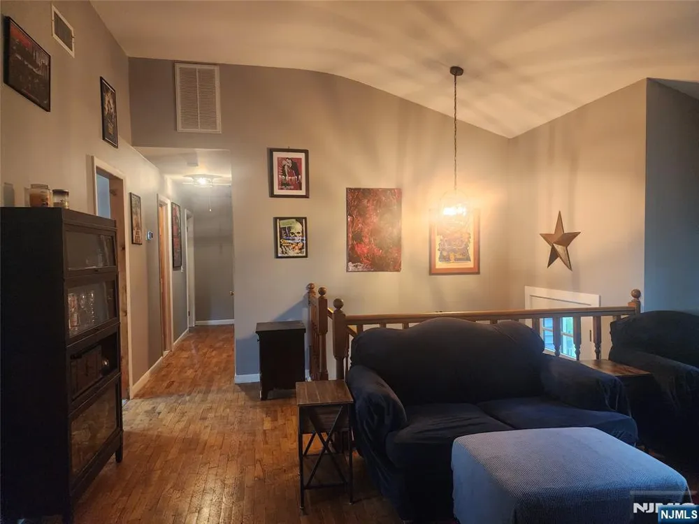 11 Hillsdale Drive Sussex, NJ 07461