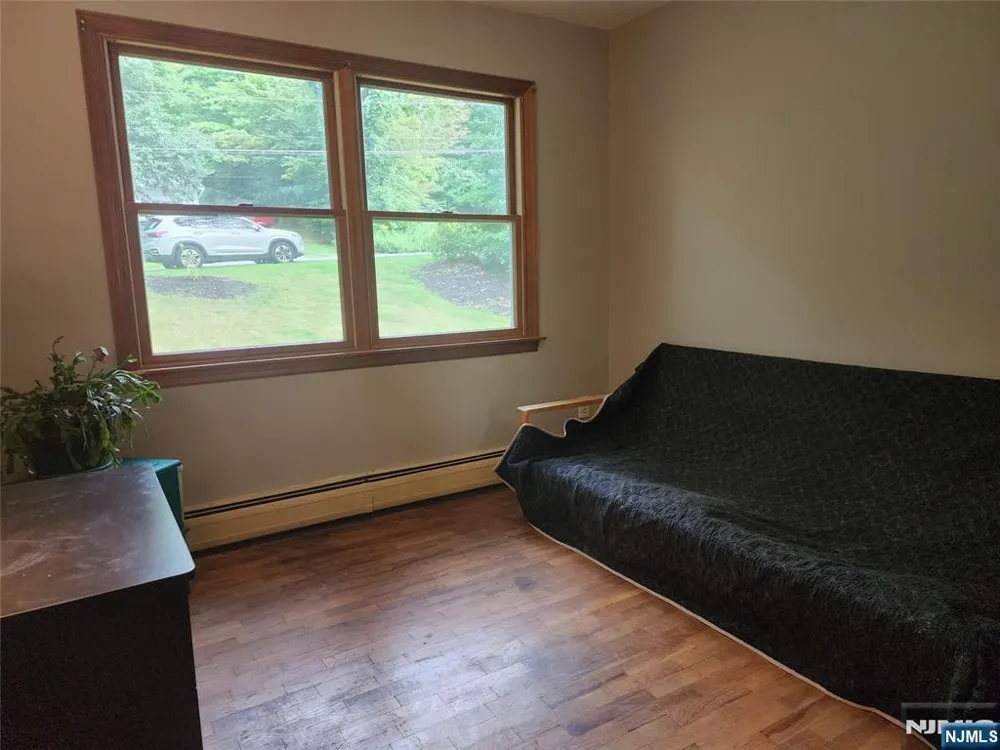 11 Hillsdale Drive Sussex, NJ 07461
