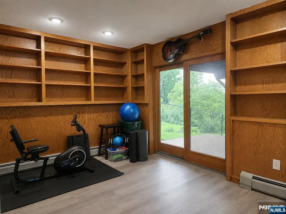 11 Hillsdale Drive Sussex, NJ 07461