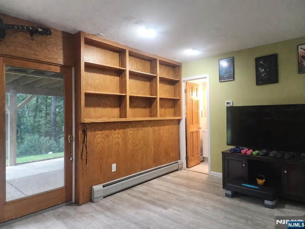 11 Hillsdale Drive Sussex, NJ 07461