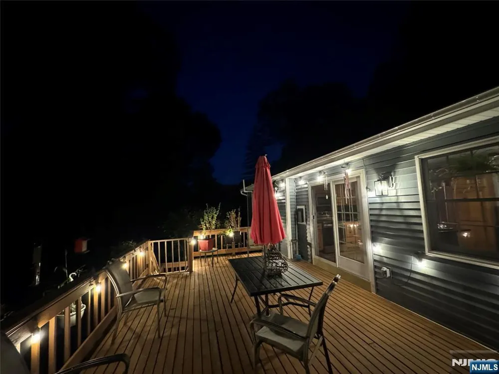 11 Hillsdale Drive Sussex, NJ 07461