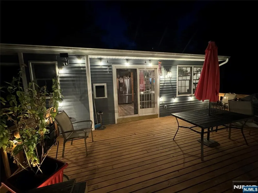 11 Hillsdale Drive Sussex, NJ 07461
