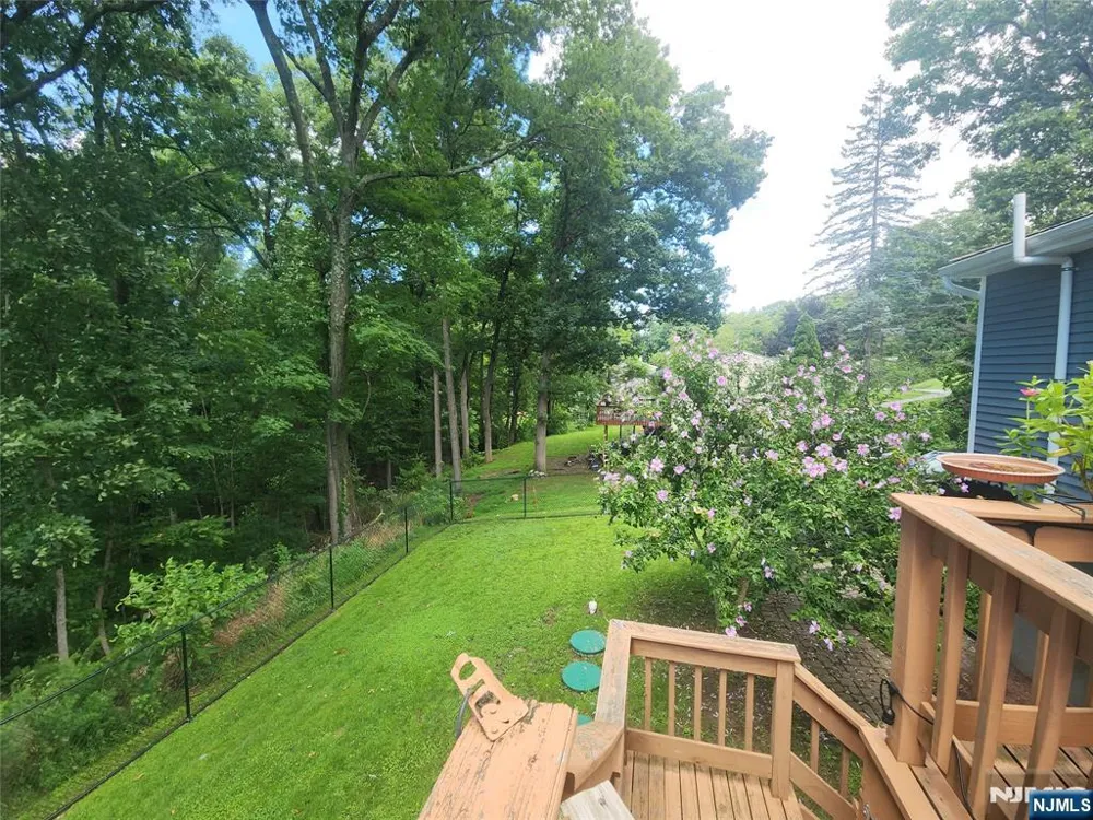 11 Hillsdale Drive Sussex, NJ 07461
