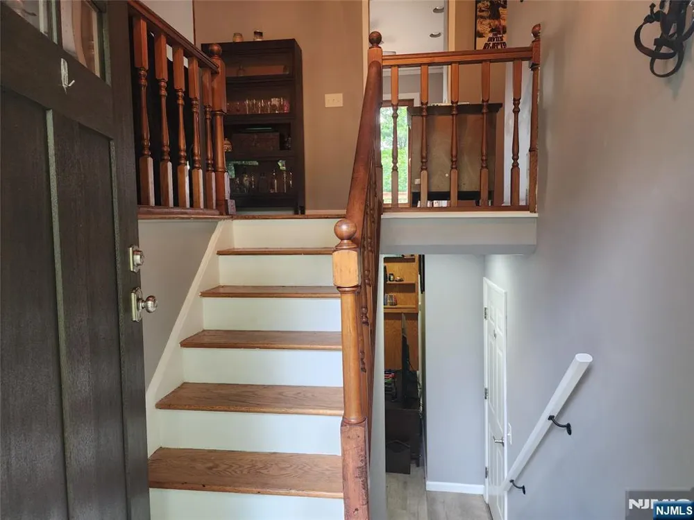 11 Hillsdale Drive Sussex, NJ 07461
