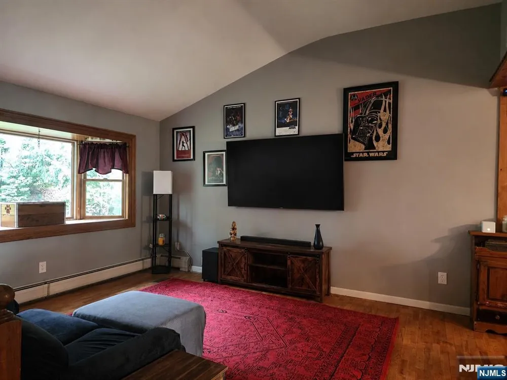 11 Hillsdale Drive Sussex, NJ 07461