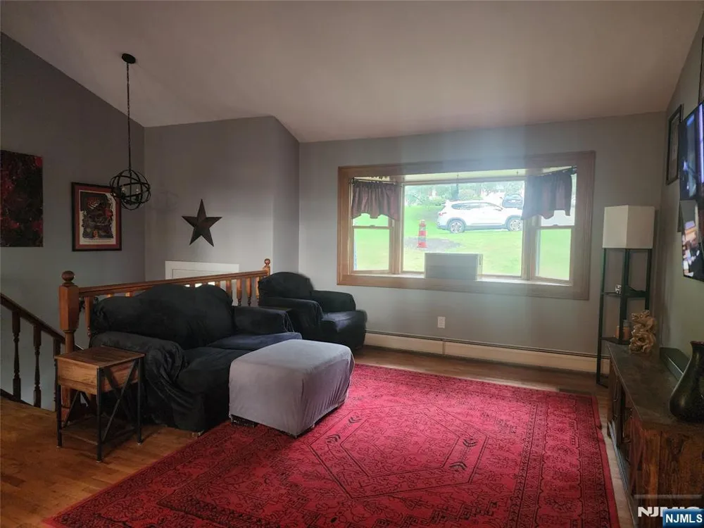 11 Hillsdale Drive Sussex, NJ 07461