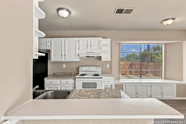 9602 Vale San Antonio, TX 78245