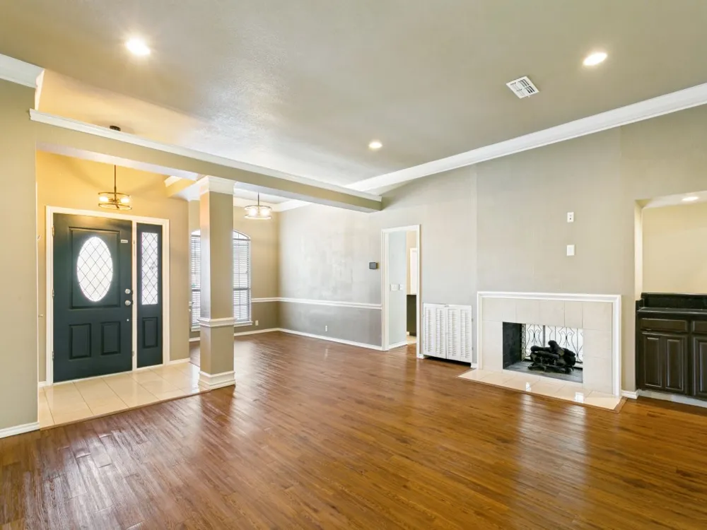 10228 Fieldcrest Drive Benbrook, TX 76126