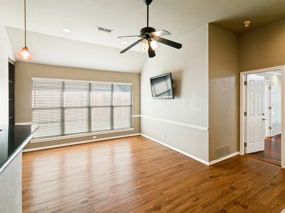 10228 Fieldcrest Drive Benbrook, TX 76126