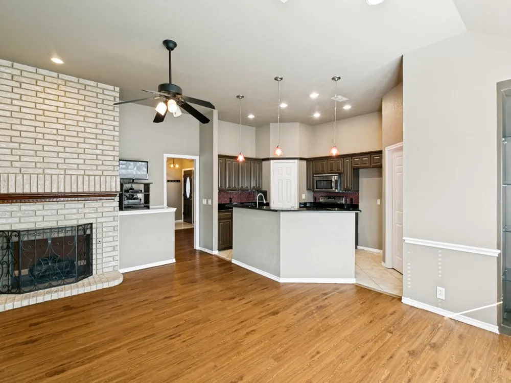 10228 Fieldcrest Drive Benbrook, TX 76126