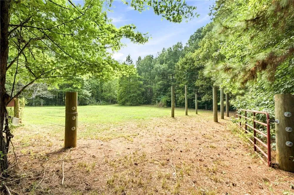 2762 Lester Mill Road Locust Grove, GA 30248