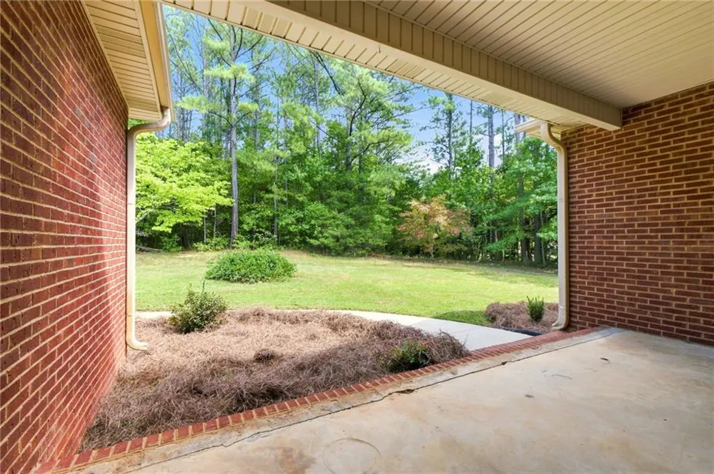 2762 Lester Mill Road Locust Grove, GA 30248