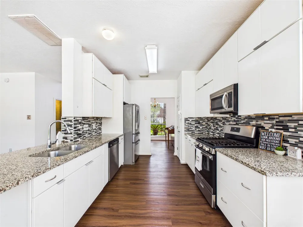 3006 Bay Breeze Drive Dickinson, TX 77539
