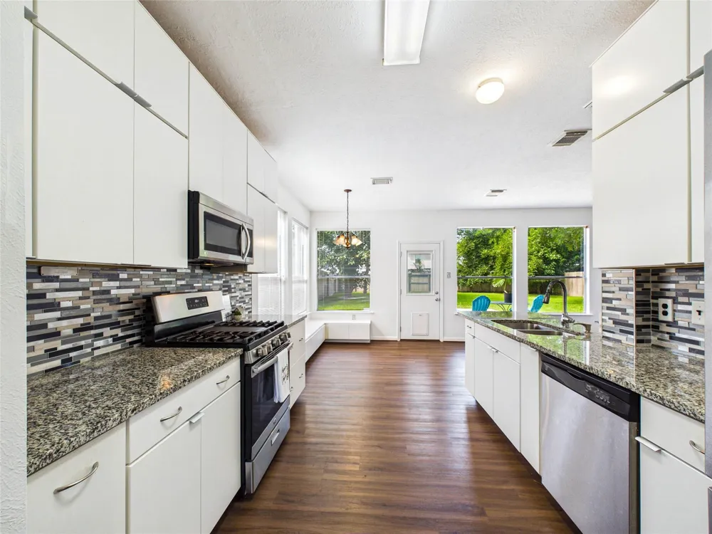 3006 Bay Breeze Drive Dickinson, TX 77539