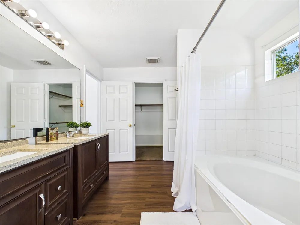 3006 Bay Breeze Drive Dickinson, TX 77539