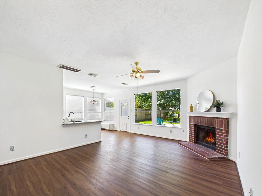 3006 Bay Breeze Drive Dickinson, TX 77539