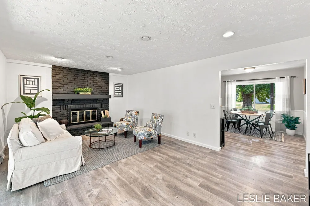 2666 Gay Paree Drive Zeeland, MI 49464