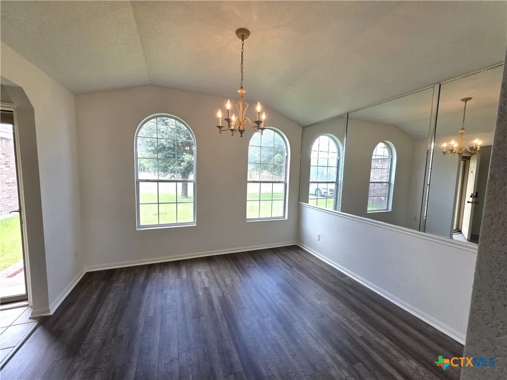 2402 Mikulec Drive Killeen, TX 76542