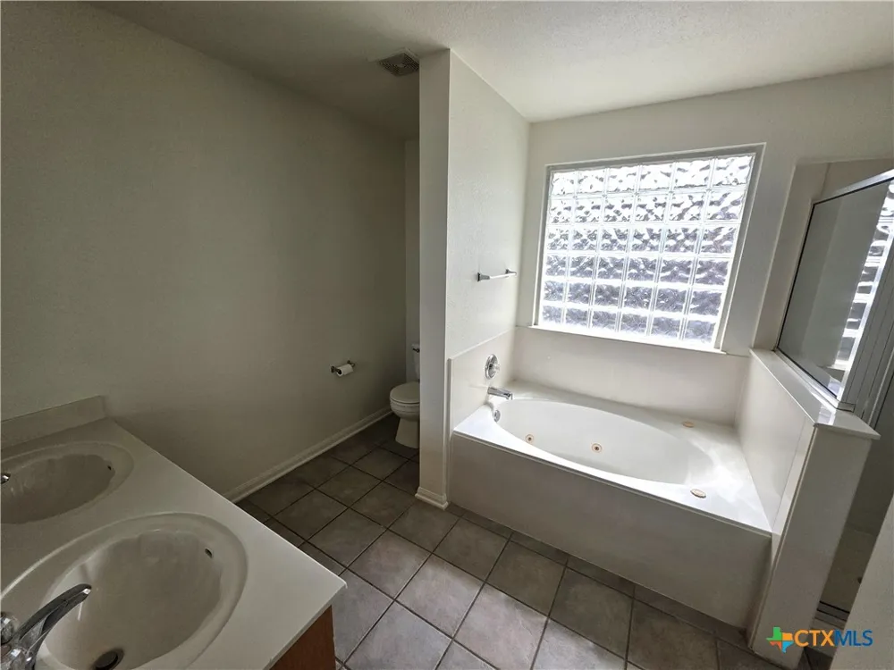 2402 Mikulec Drive Killeen, TX 76542