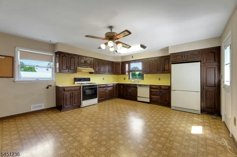 77 High Clifton City, NJ 07014