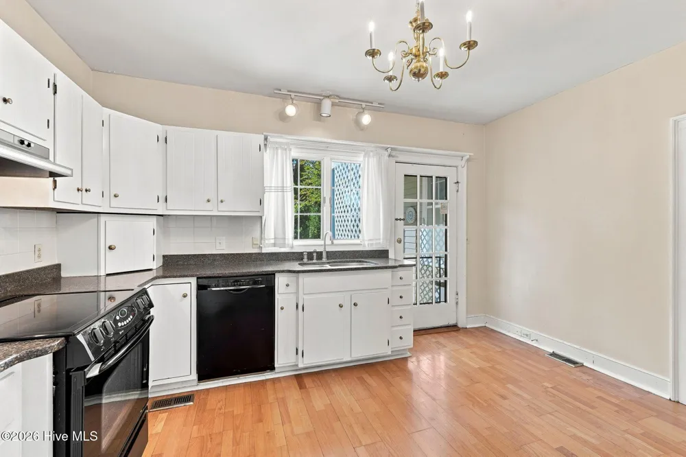 311 Johnson Street New Bern, NC 28560