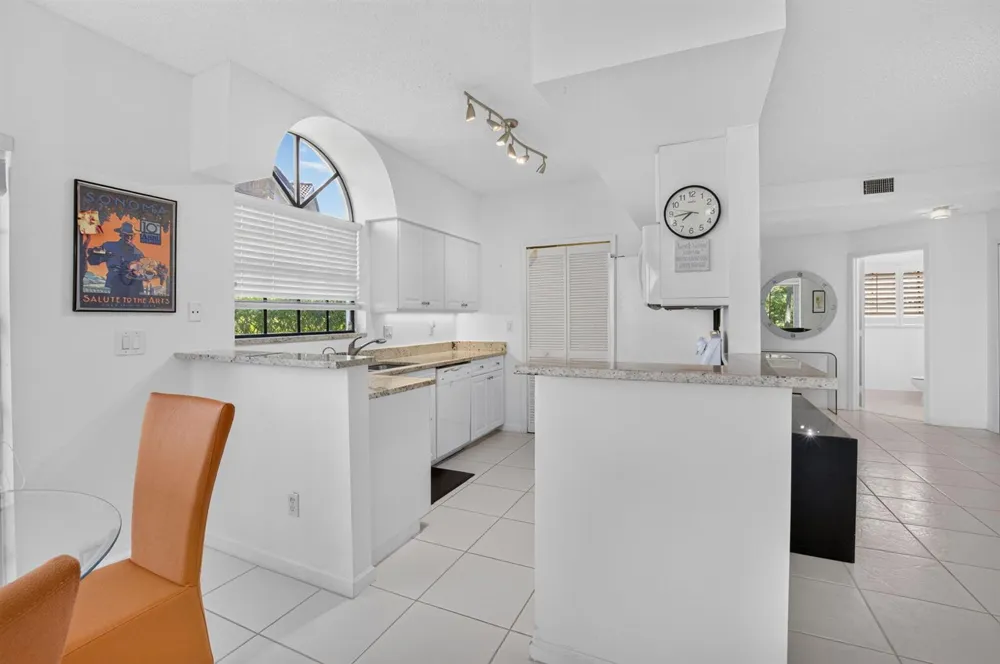 8065 Aberdeen Drive #102 Boynton Beach, FL 33472
