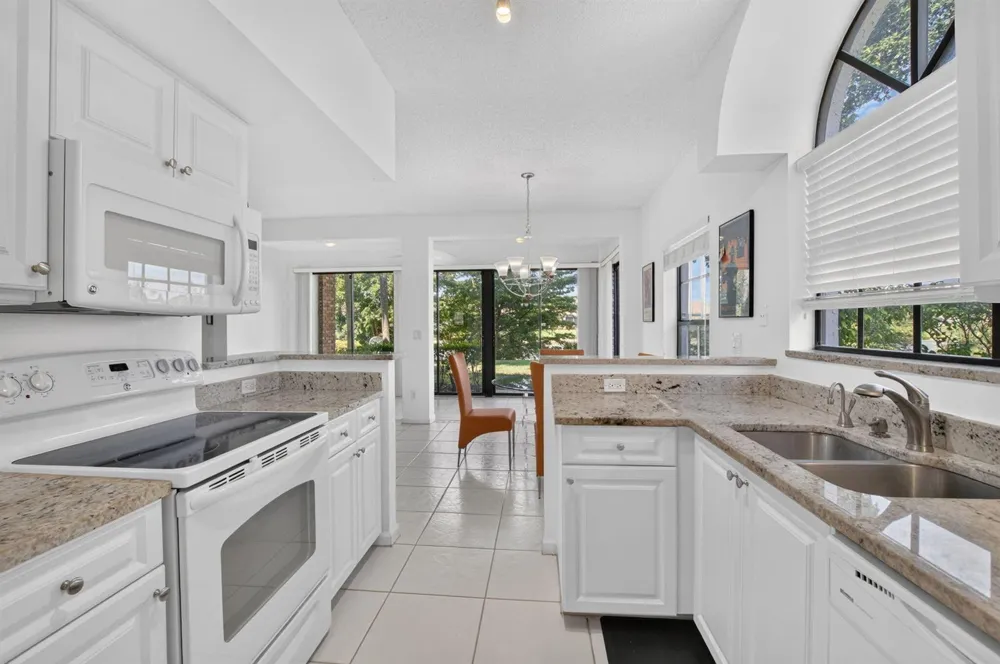 8065 Aberdeen Drive #102 Boynton Beach, FL 33472