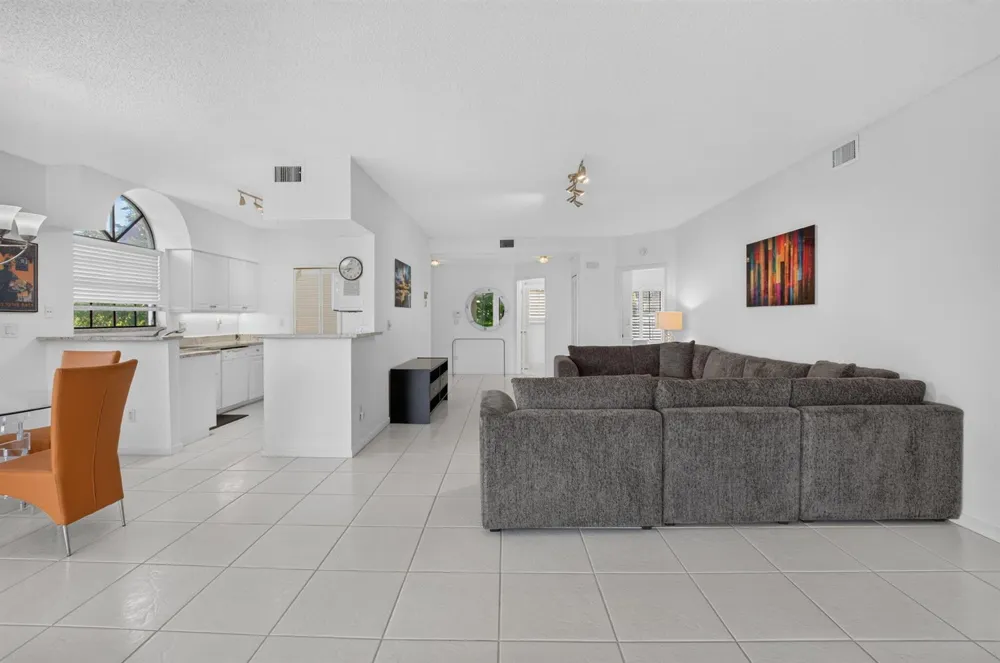8065 Aberdeen Drive #102 Boynton Beach, FL 33472