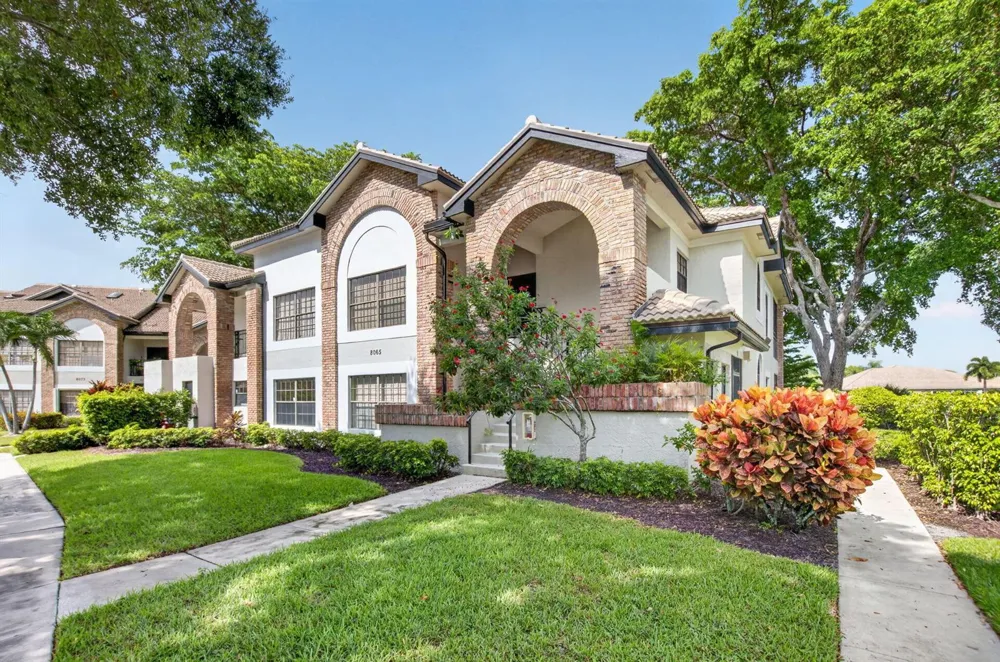 8065 Aberdeen Drive #102 Boynton Beach, FL 33472