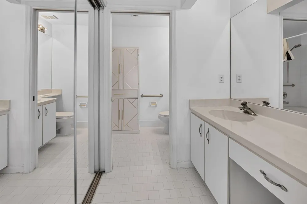 8065 Aberdeen Drive #102 Boynton Beach, FL 33472