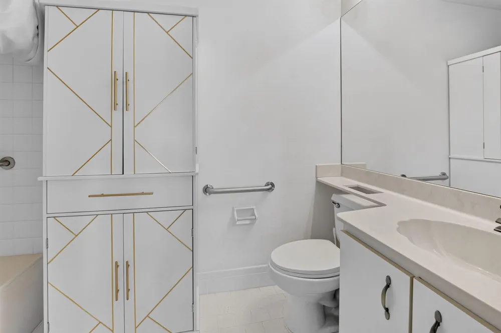 8065 Aberdeen Drive #102 Boynton Beach, FL 33472