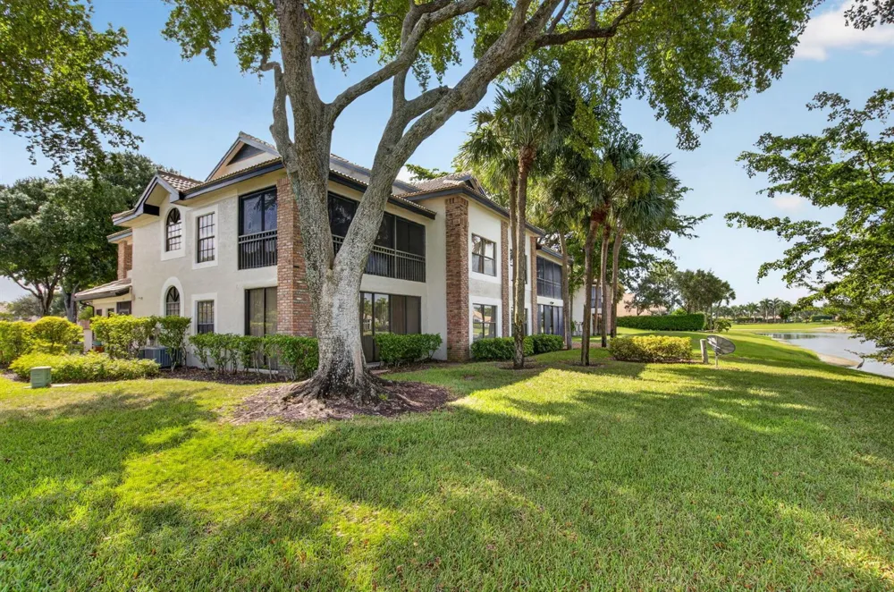 8065 Aberdeen Drive #102 Boynton Beach, FL 33472