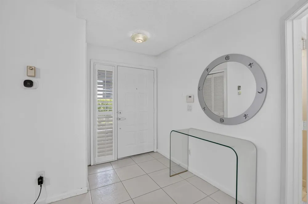 8065 Aberdeen Drive #102 Boynton Beach, FL 33472