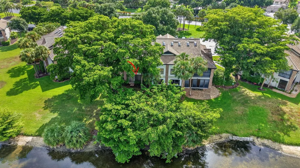 8065 Aberdeen Drive #102 Boynton Beach, FL 33472