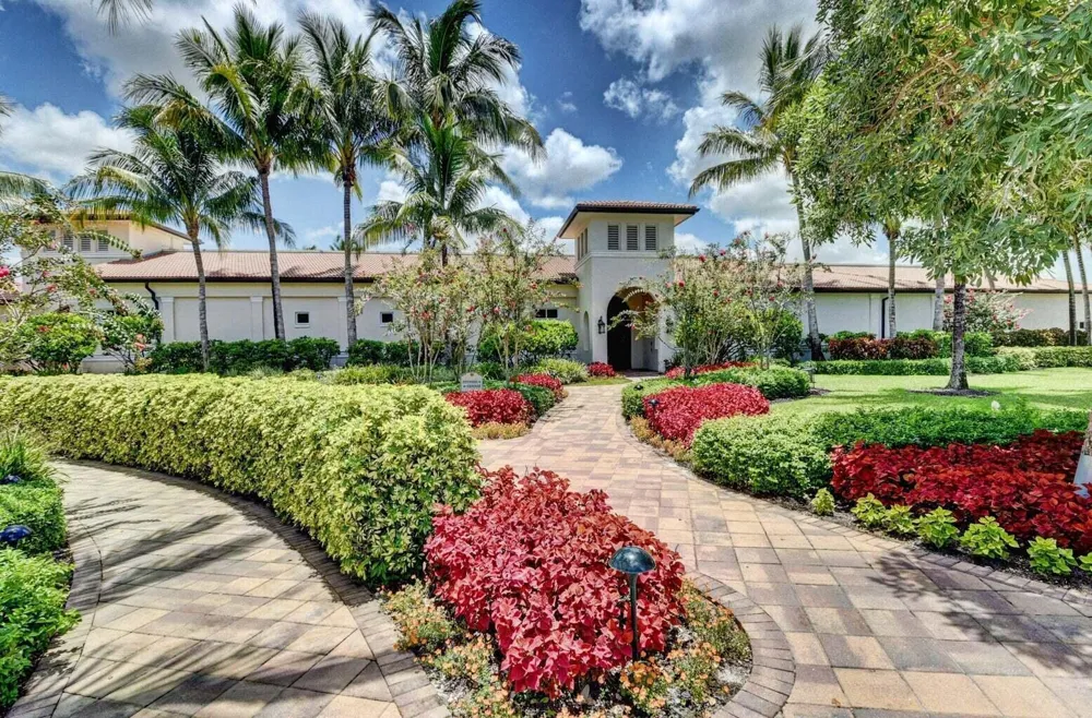 8065 Aberdeen Drive #102 Boynton Beach, FL 33472