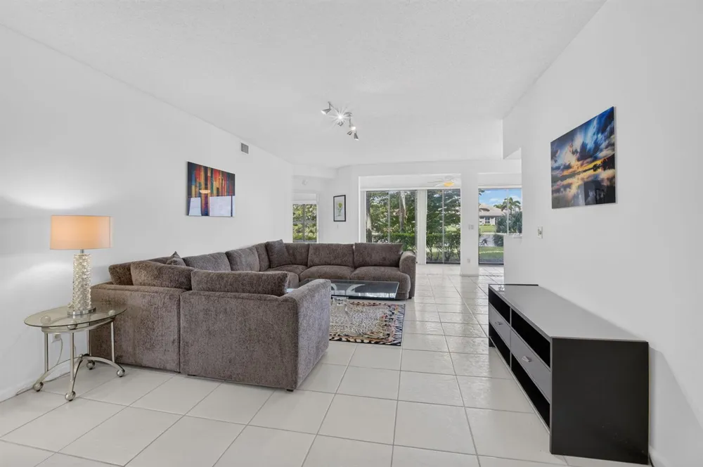 8065 Aberdeen Drive #102 Boynton Beach, FL 33472