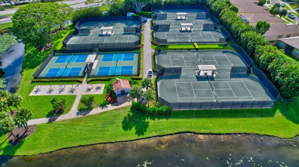 8065 Aberdeen Drive #102 Boynton Beach, FL 33472