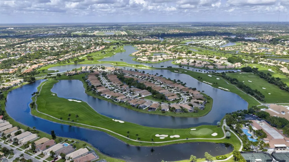 8065 Aberdeen Drive #102 Boynton Beach, FL 33472