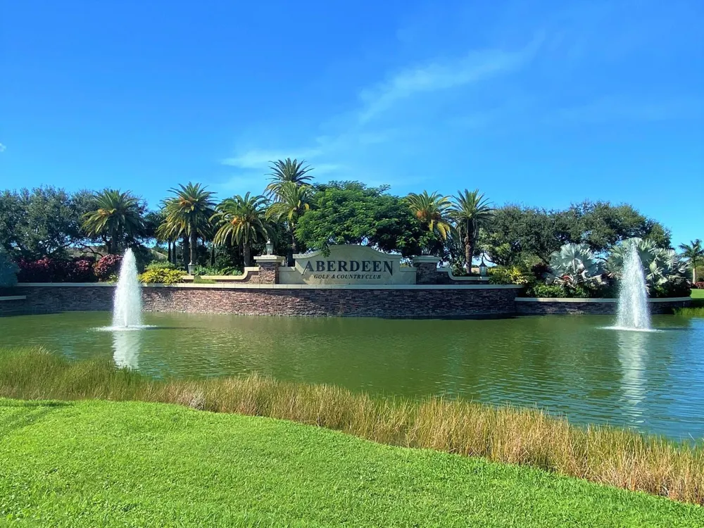8065 Aberdeen Drive #102 Boynton Beach, FL 33472