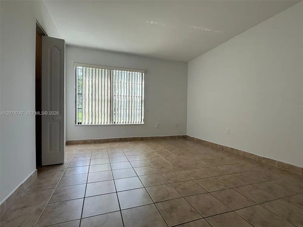 746 NW 105th Pl #A6 Miami, FL 33172