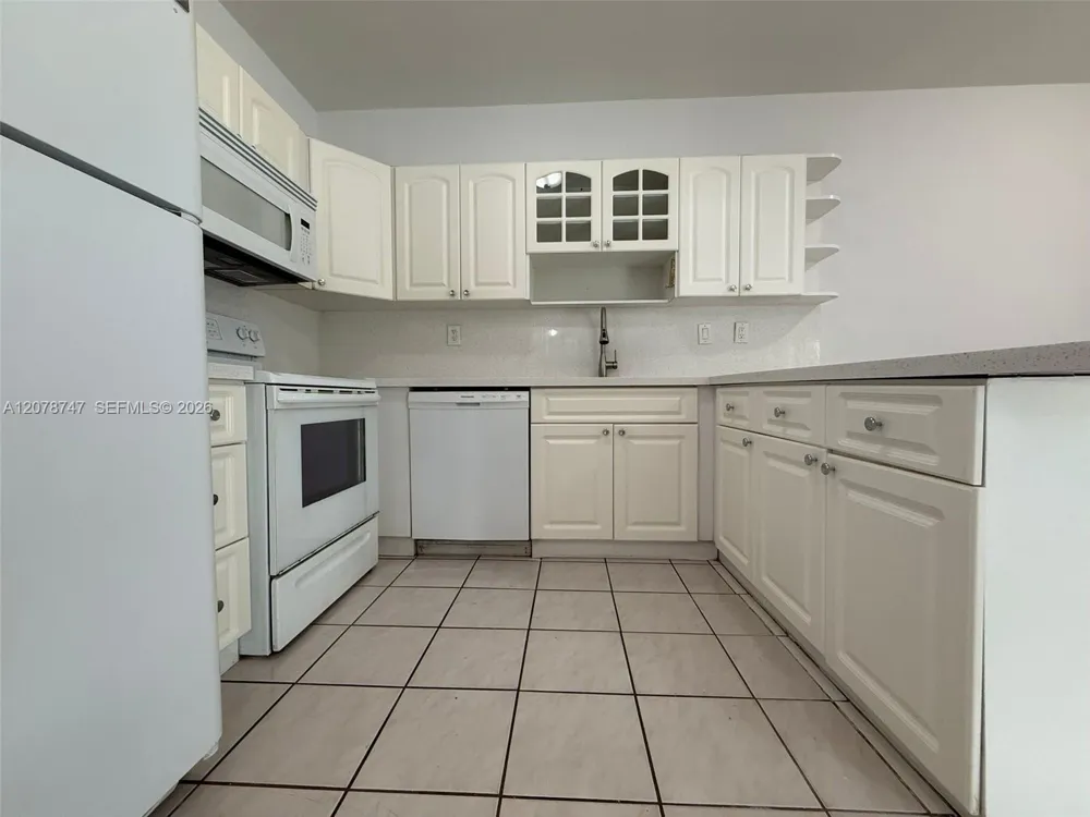 746 NW 105th Pl #A6 Miami, FL 33172