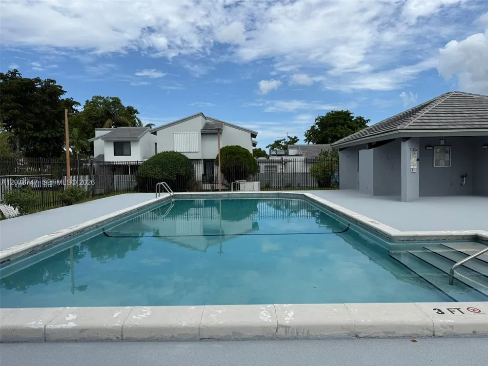 746 NW 105th Pl #A6 Miami, FL 33172