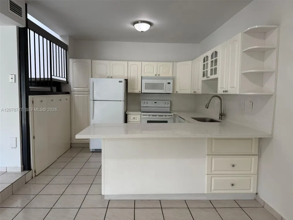746 NW 105th Pl #A6 Miami, FL 33172