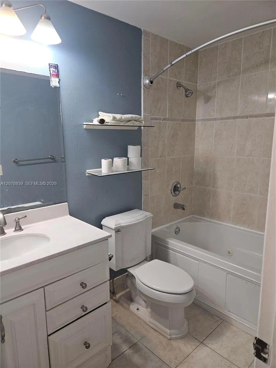 10634 SW 75th Ln Miami, FL 33173