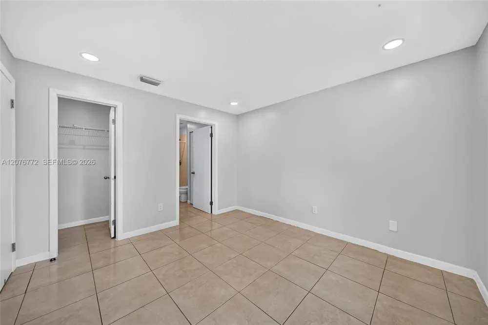 7670 SW 152nd Ave #1-207 Miami, FL 33193