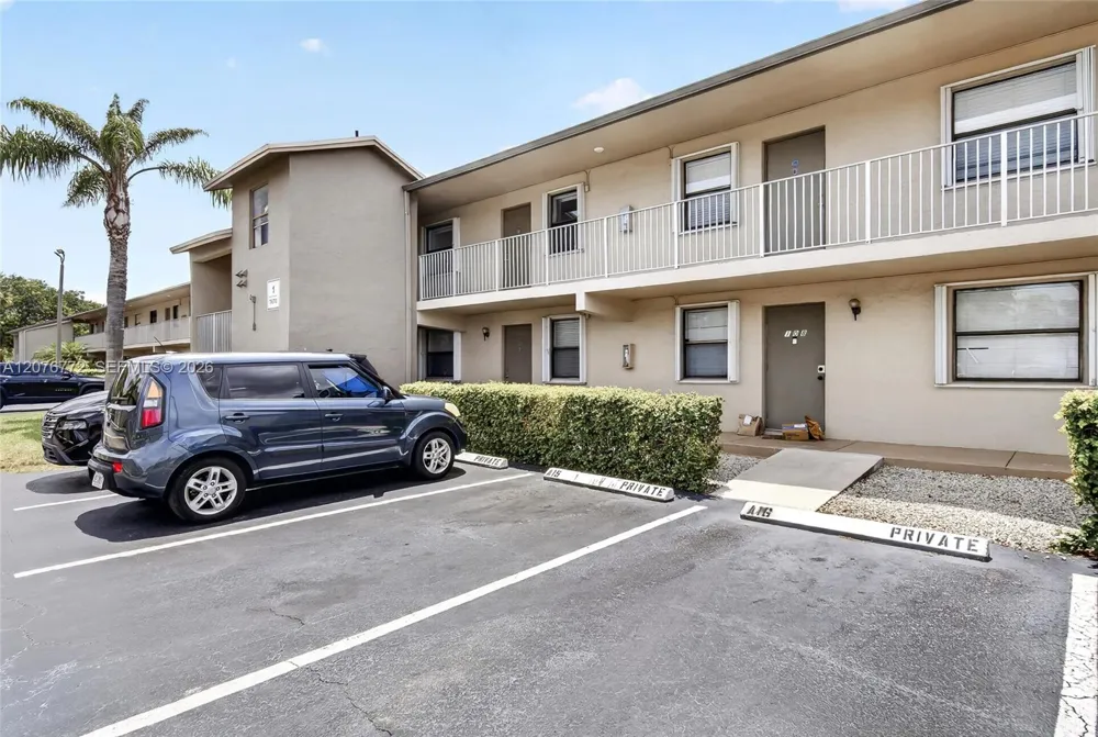 7670 SW 152nd Ave #1-207 Miami, FL 33193