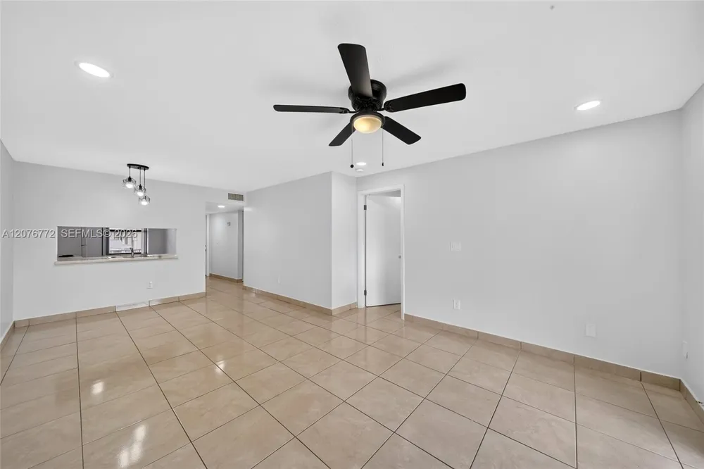7670 SW 152nd Ave #1-207 Miami, FL 33193
